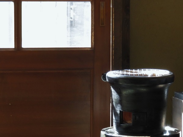 入荷情報】杉浦さんのつくる黒七輪