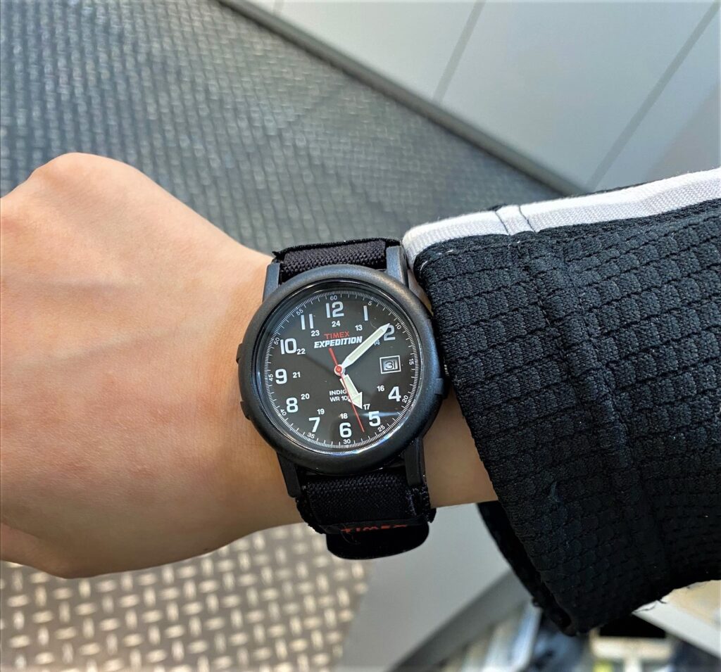 着画あり】カジュアルな雰囲気のTIMEX| 国内ブランド腕時計・輸入