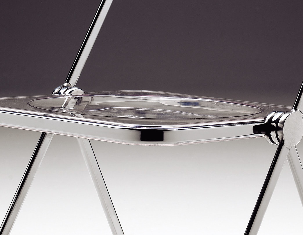 現代の折りたたみチェアの原型「Plia」 - METROCS Tokyo