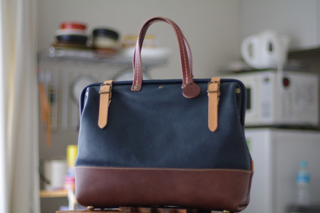 HERZの口枠型ボストンバッグ(ILE-8) ミネルバ・ボックス特別仕様