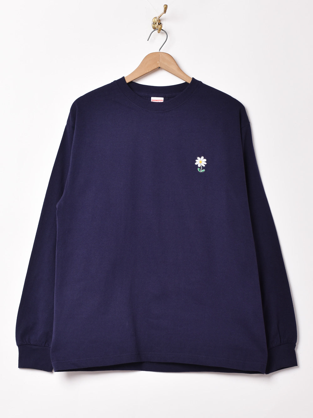 3色展開】 ワンポイント 刺繍 フラワー ロングスリーブTシャツ – 古着