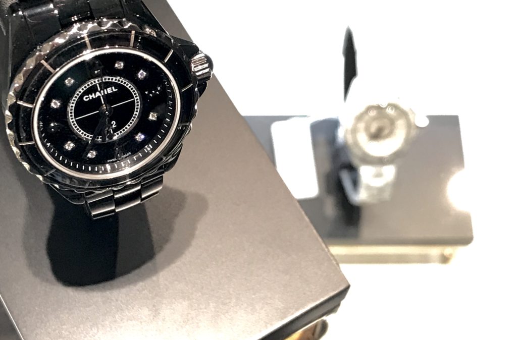 シャネル 【J12 29mm ブラック】｜おすすめ時計のご紹介