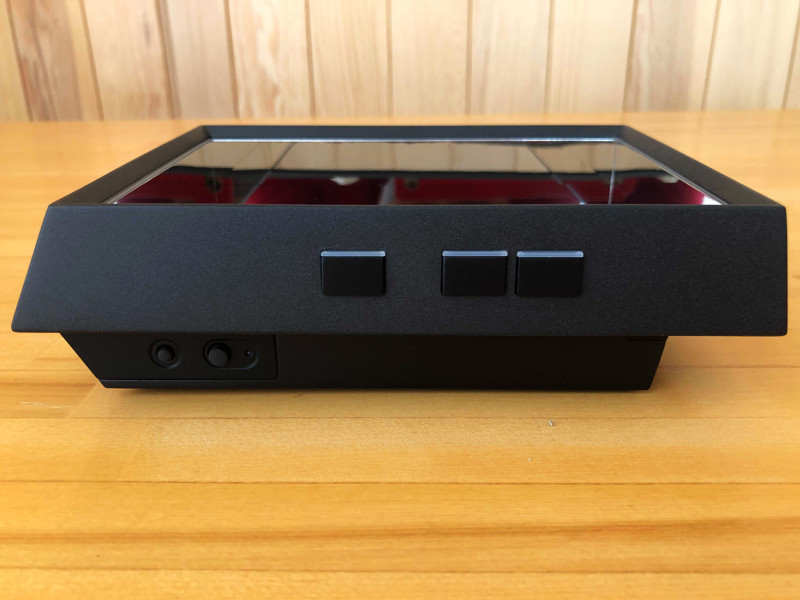 Looking Glass Portrait | 3D表示 光線再生型 小型ディスプレイ | 海外