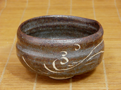 委託販売品紹介～加藤春二作 鼠志野茶碗