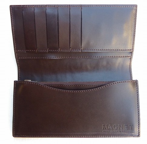 MAGNET-マグネット- 特許取得のスキモレザー！ カードポケットも多い