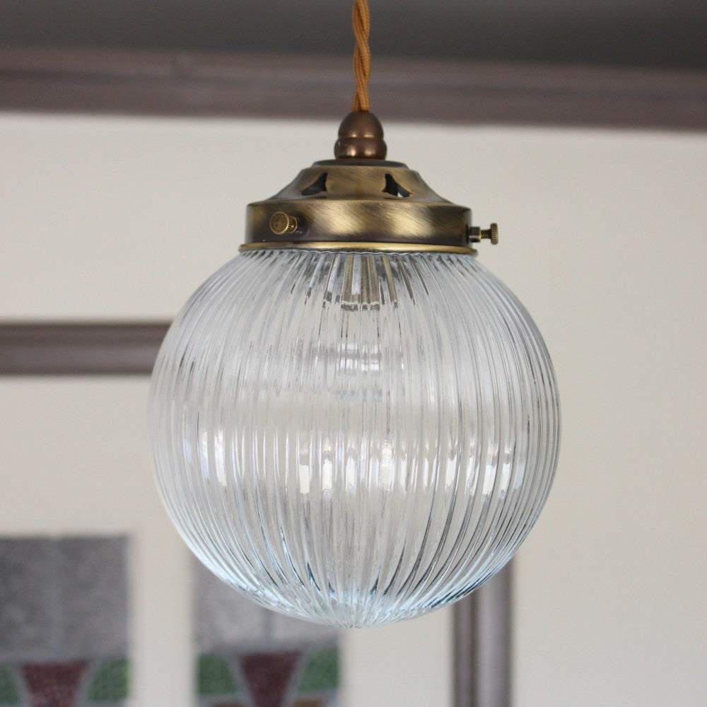 2月中旬入荷予定】ころんとかわいいボール型 ガラスシェードの