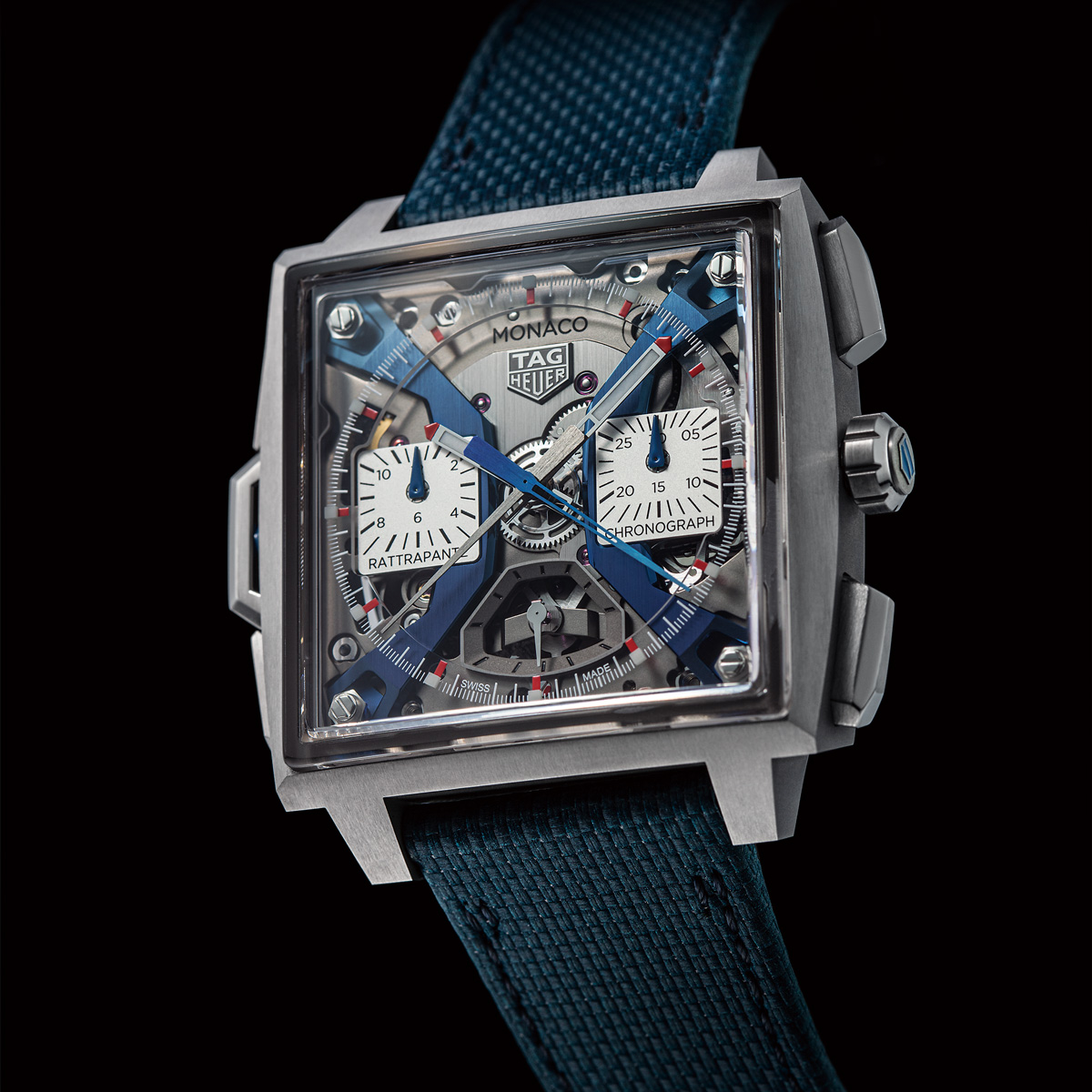 タグ・ホイヤーの2024年発表モデルを、ラトラパンテ搭載の「モナコ」を
