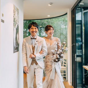 おしゃれな先輩花嫁に聞く！ナチュラルテイストのタキシードの選び方