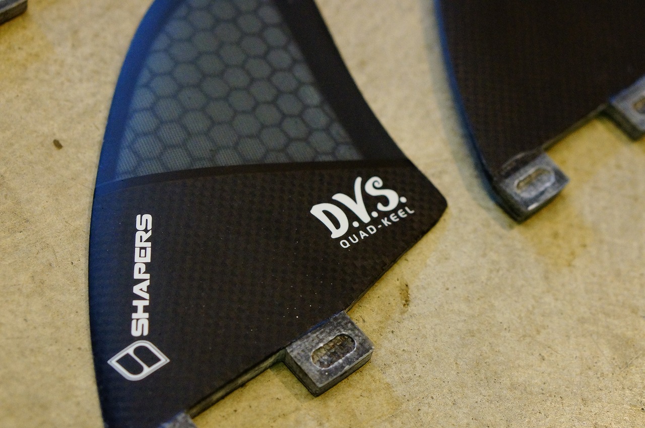 Shapers Fins QUAD CARBON FLARE DVS KEEL FCS|沖縄サーフィンショップ