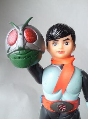 真水稔生の『ソフビ大好き！』 第152回「義理と人情の風車が回る」