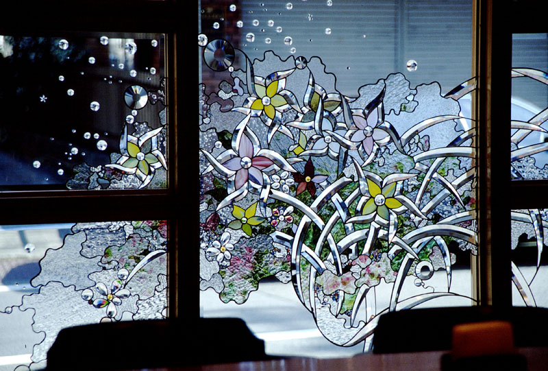 ファサード・ステンドグラス 西洋料理8.5 – Vis-à-Vis