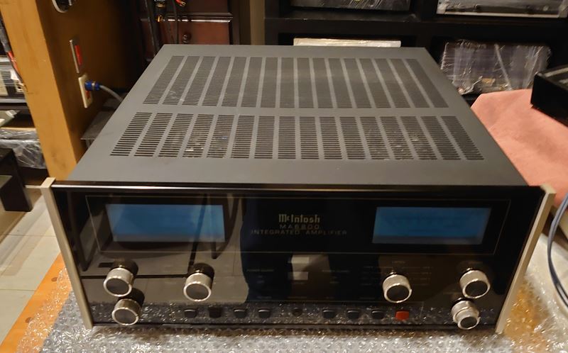 マッキントッシュ McIntosh MA6800 プリメインアンプ