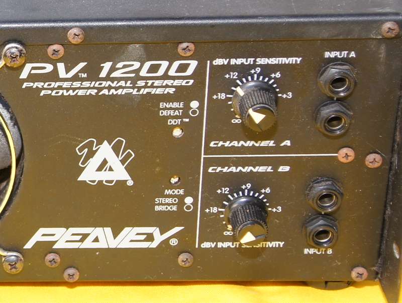 ピーヴィー PEAVEY PV1200 パワーアンプ