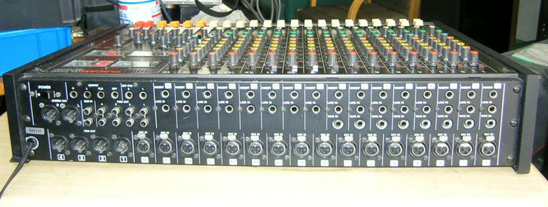 タスカム TASCAM M216 ミキサー