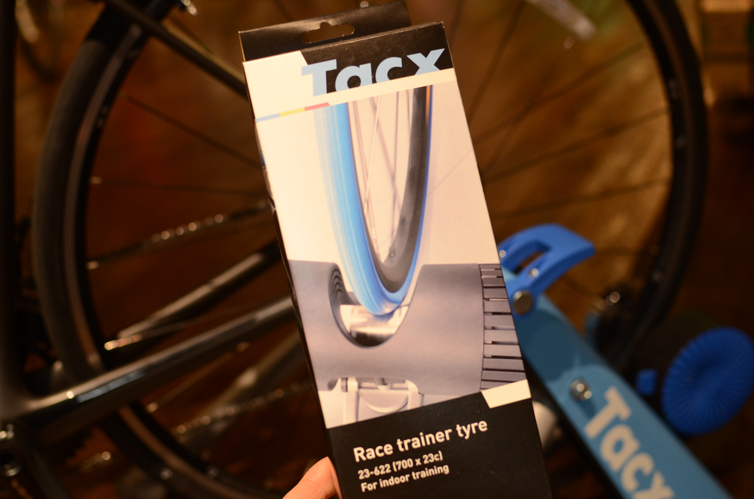 固定式ローラー台 TACX BLUE TWIST | BRENDA仙台南店スタッフブログ