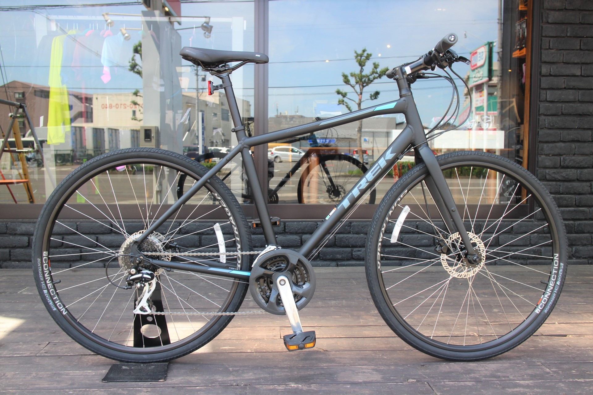 トレック 2019年 FX2 Disc 油圧ディスクブレーキ装備の万能クロス