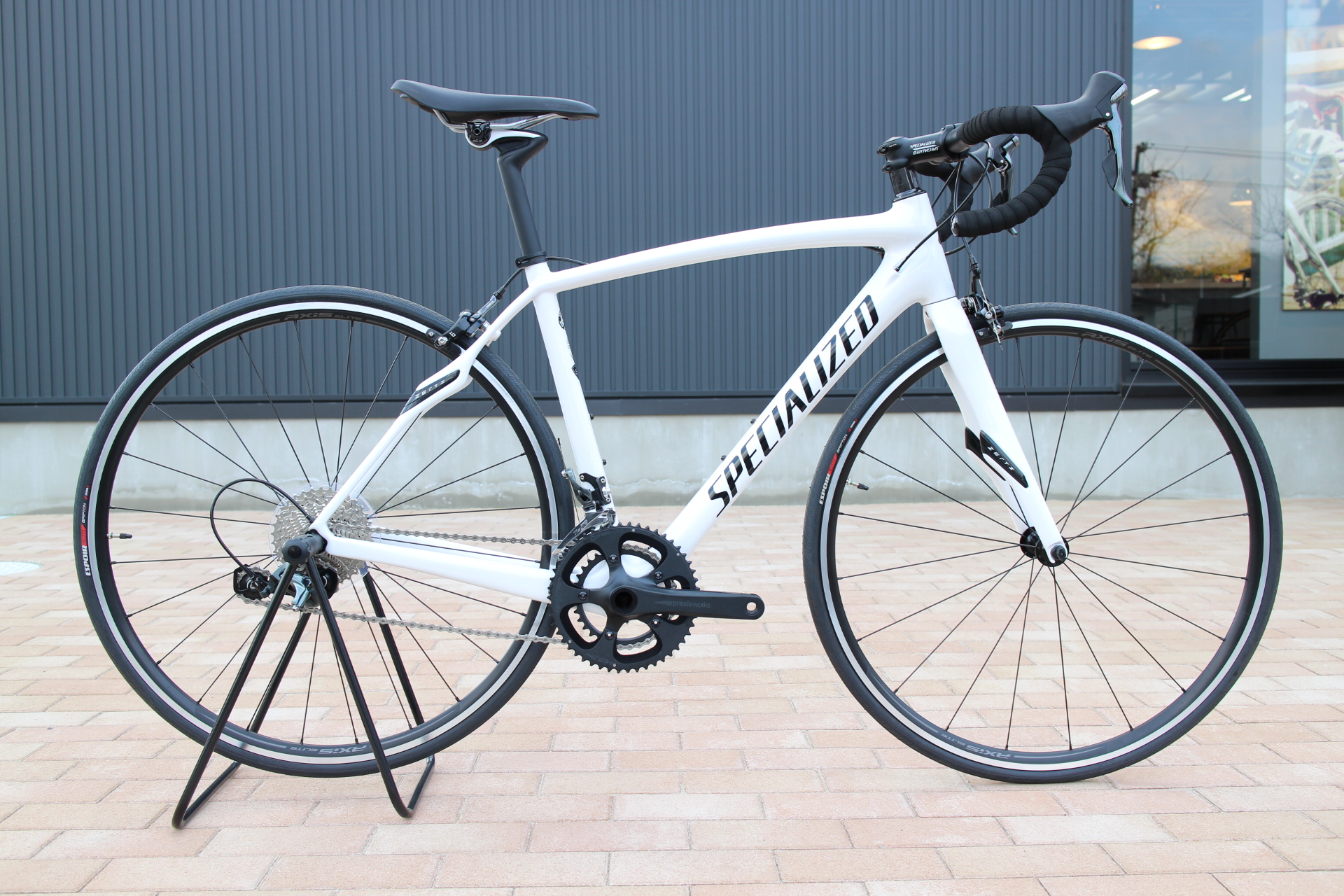 初めてのカーボンロードバイクにオススメ！ スペシャライズド ROUBAIX