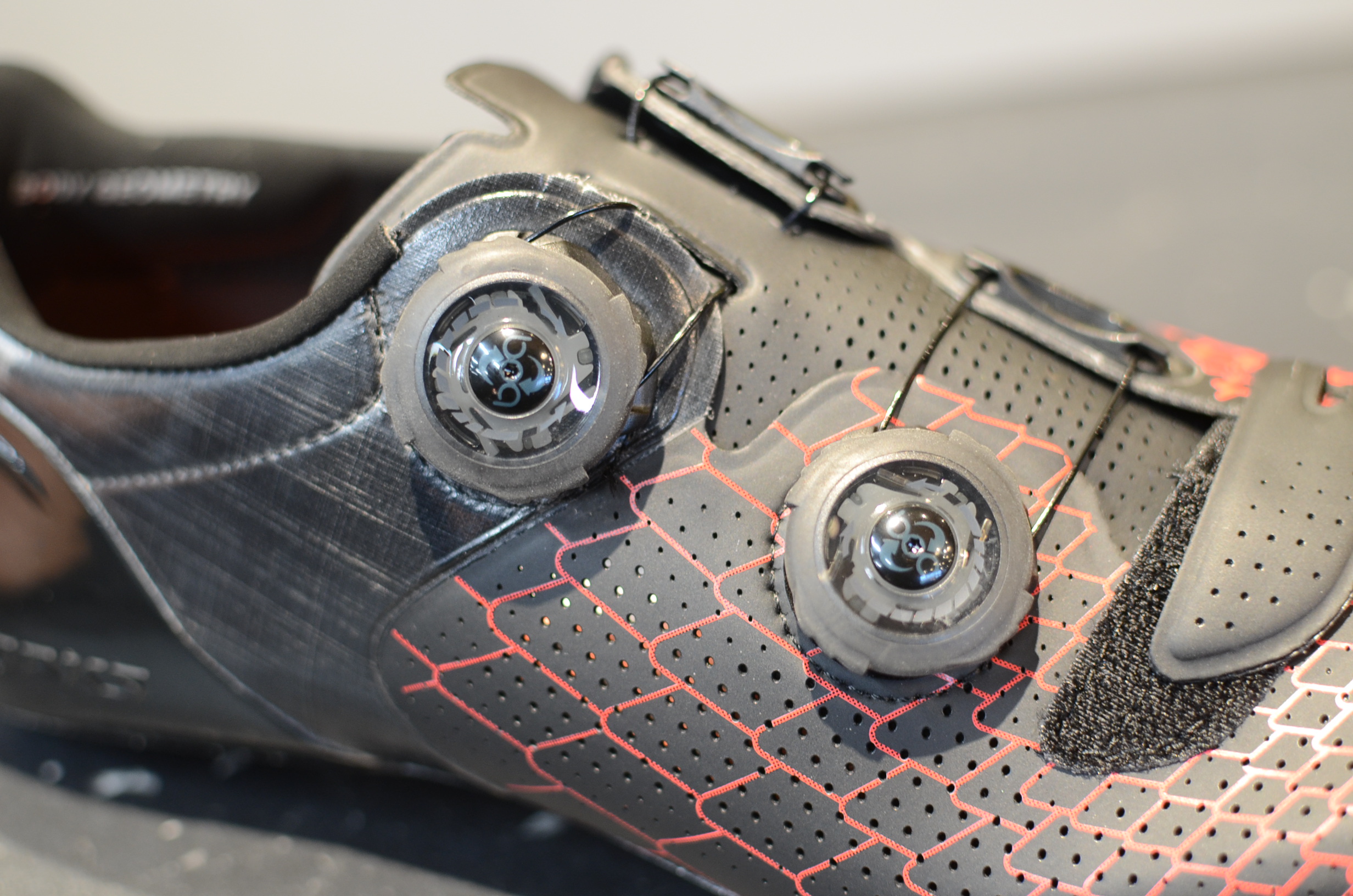 モデルチェンジして新登場! S-WORKS 6 ROAD シューズ | BRENDA仙台泉店