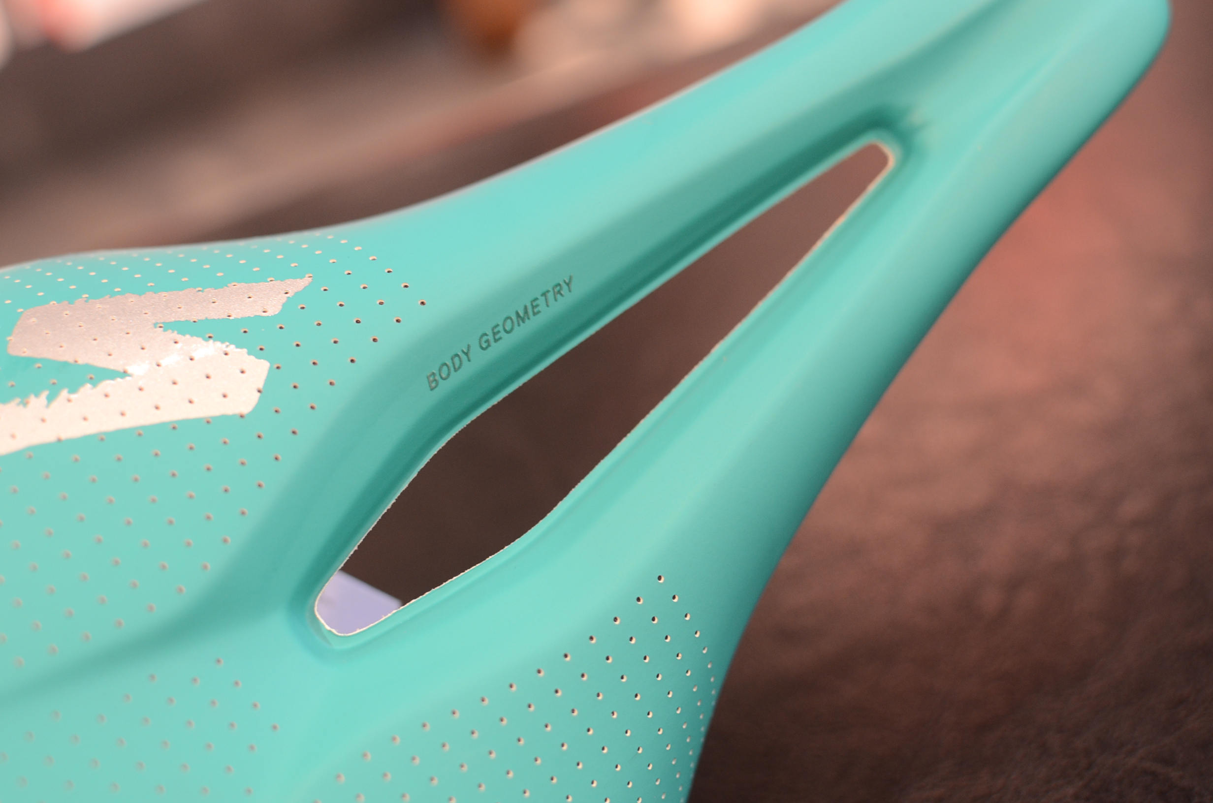 NEWサドル!!POWER ARC EXPERT(パワー アーク エキスパート) | BRENDA