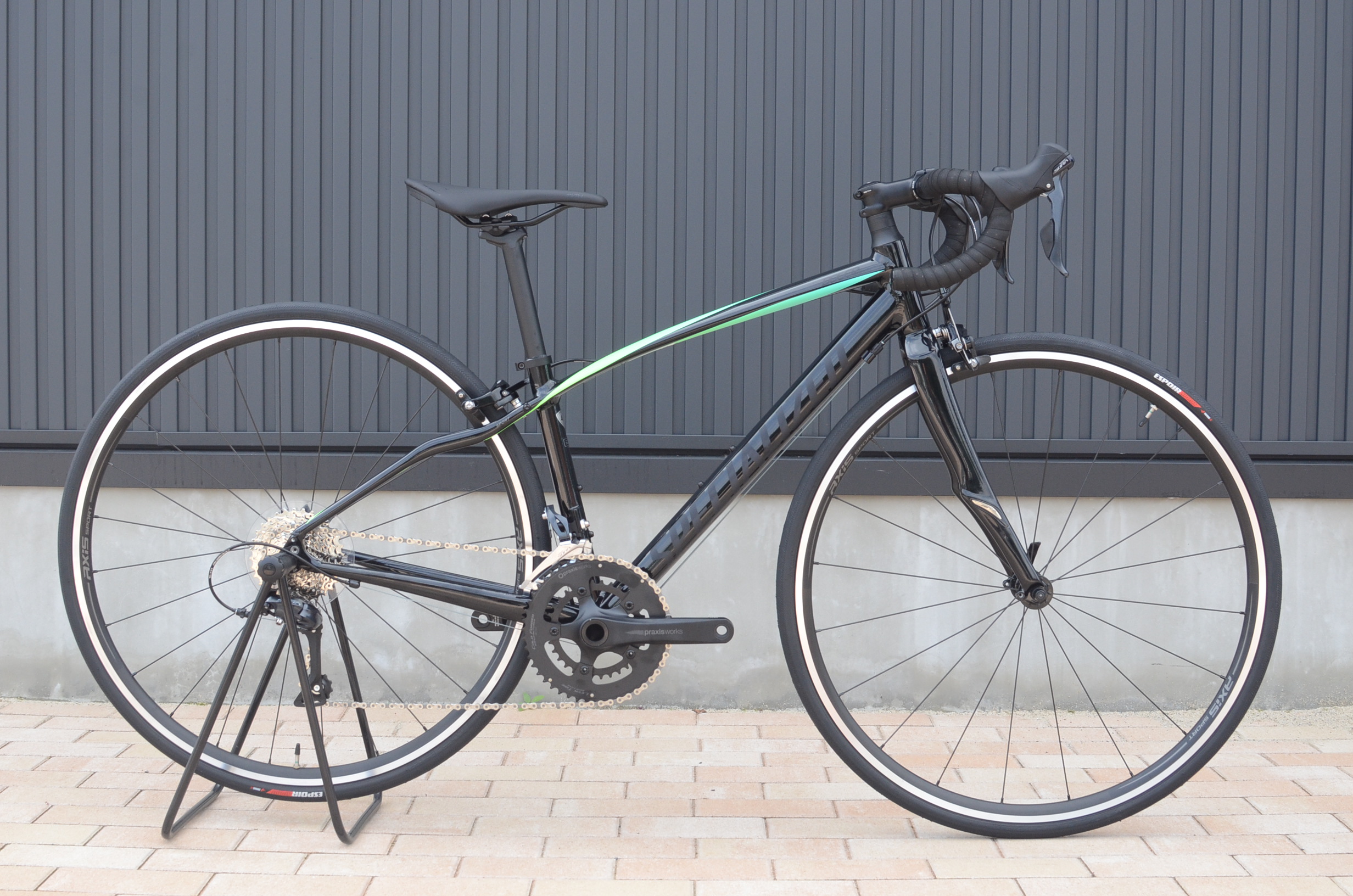 女性設計のアルミロードバイク|ドルチェ スポーツ 2018モデル | BRENDA