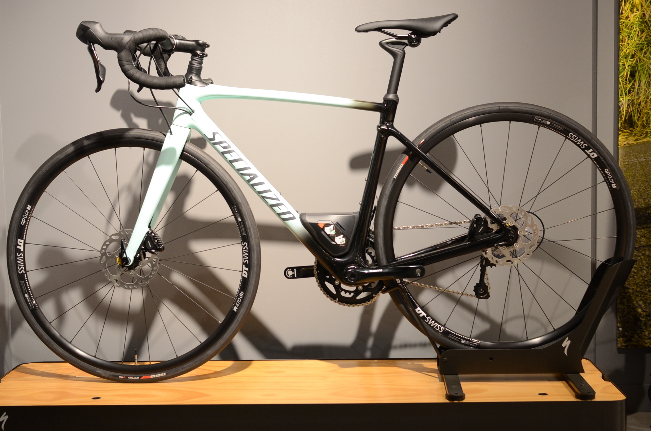 チューブや工具をスマートに収納！ルーベ・ルビー専用SWAT BOX