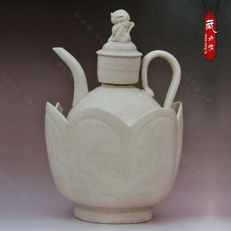 北宋景德镇窑青白釉刻划菊花纹兽纽注子/温酒壶-酒壶-北宋青白瓷- 藏点