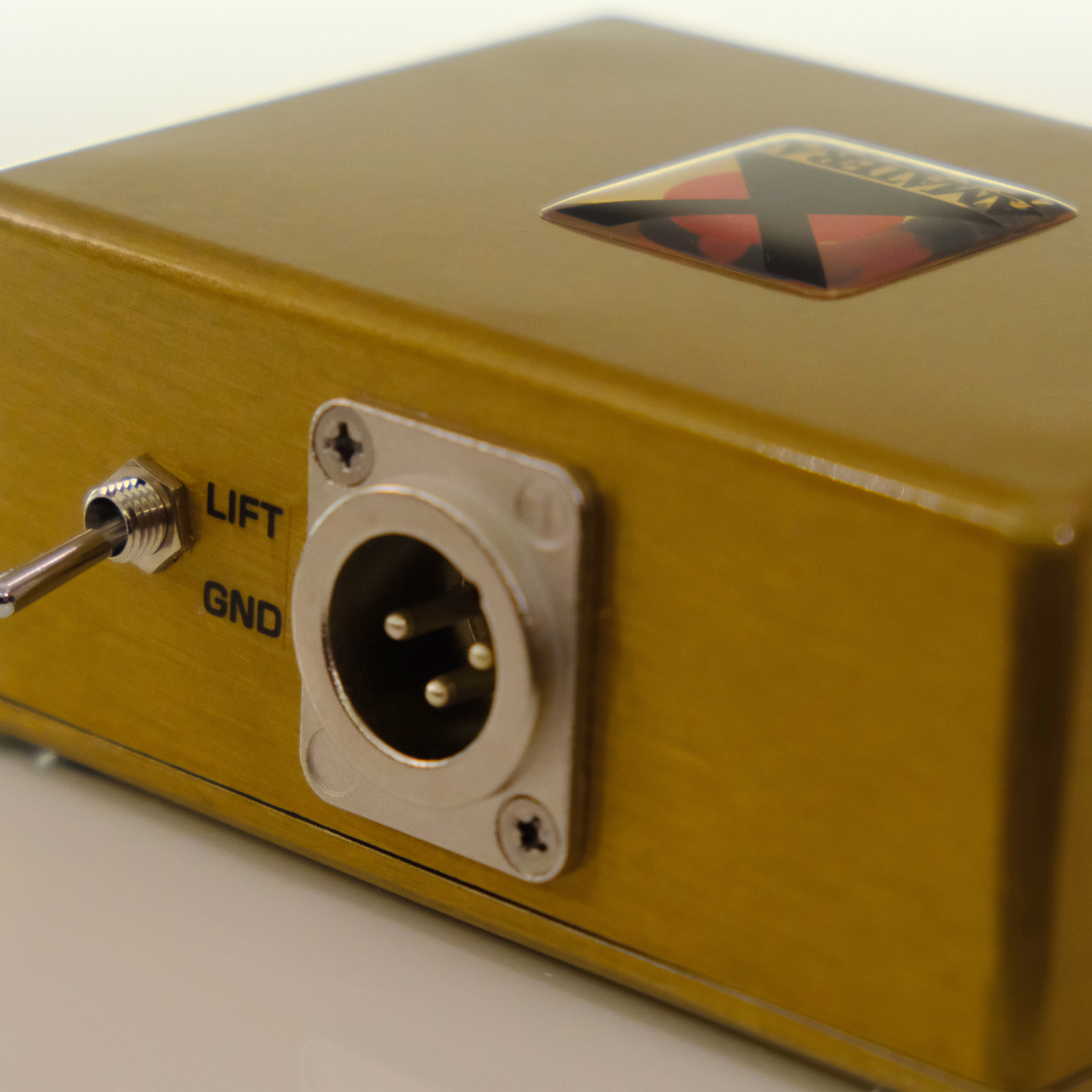 ヘッドフォンアンプ＆モニターコントローラーAMATERAS-7022