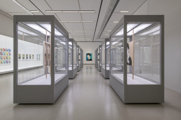 ADAPTATION – KYNE」のための会場デザイン – casereal