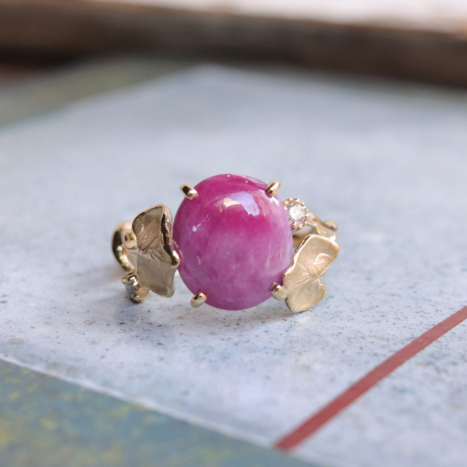 K18シルキールビーカボションリング – 宝石修飾工房波多ゑ