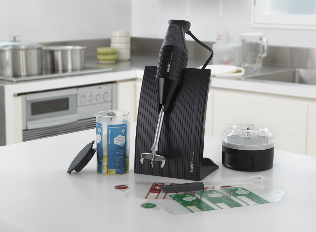 道具と食のコラム | バーミックスの新色ブラック、11月1日から発売