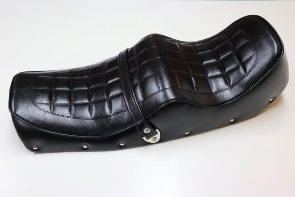 バイクショップ コンボイ / CB400F ちょびさんアンコ抜きシート