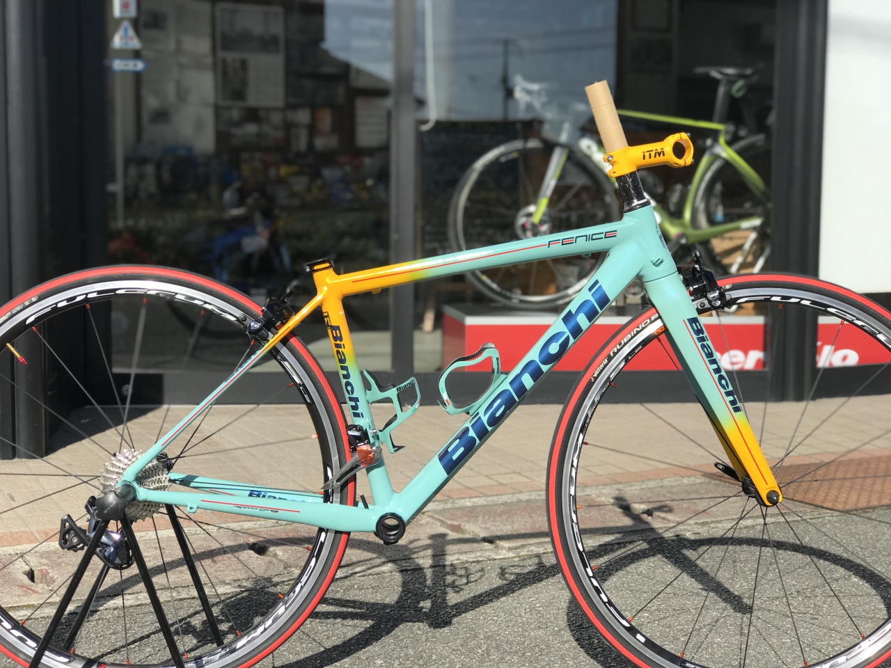 貴重なBianchi FENICE フレームセットから組み付けします！お楽しみに