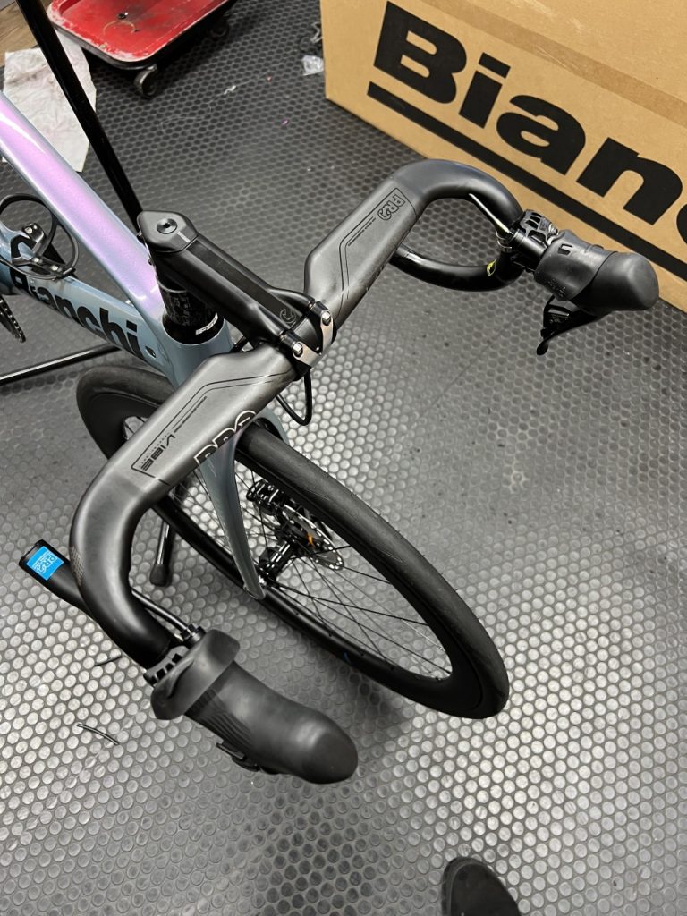 PRO VIBE 軽量エアロハンドルとVIBEステム取付！ | Climb cycle sports