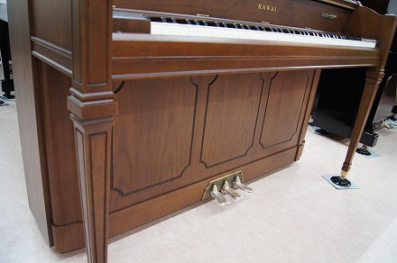 KAWAI KL-62WI - 第一楽器株式会社