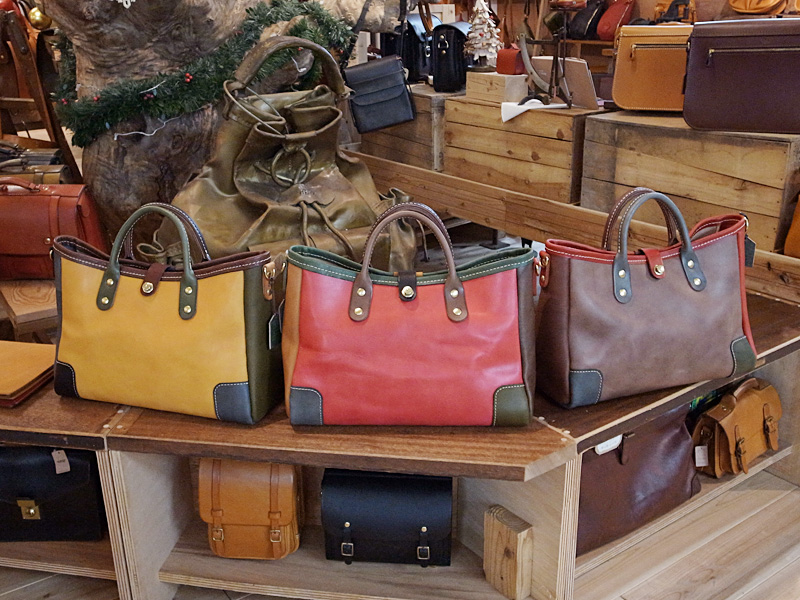 2wayトート！T-146！スーパーカラー！！ by 本店｜革鞄・革小物のHERZ