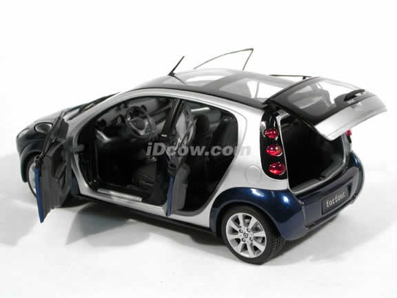 2006 Smart Forfour diecast model car 1:18 scale die cast from