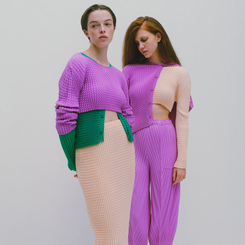 アイテムのご紹介「SPONGY-36」「SPONGY BK/WT-36」 – isseymiyake.com