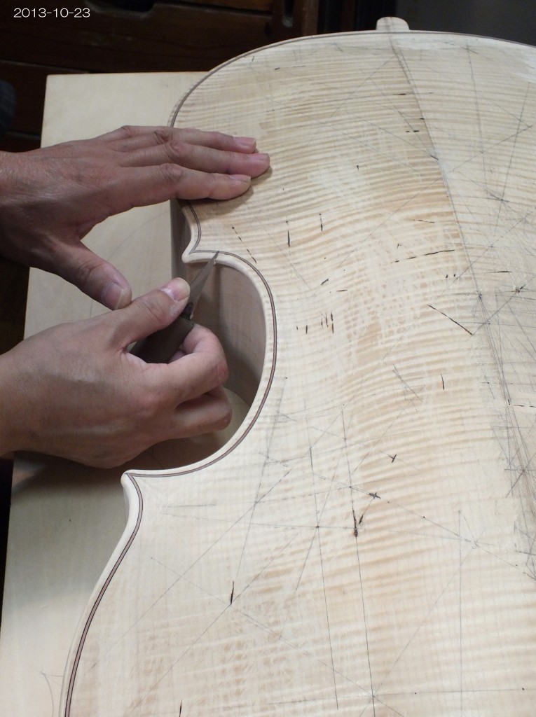 裏板の製作工程 | 自由ヶ丘ヴァイオリン