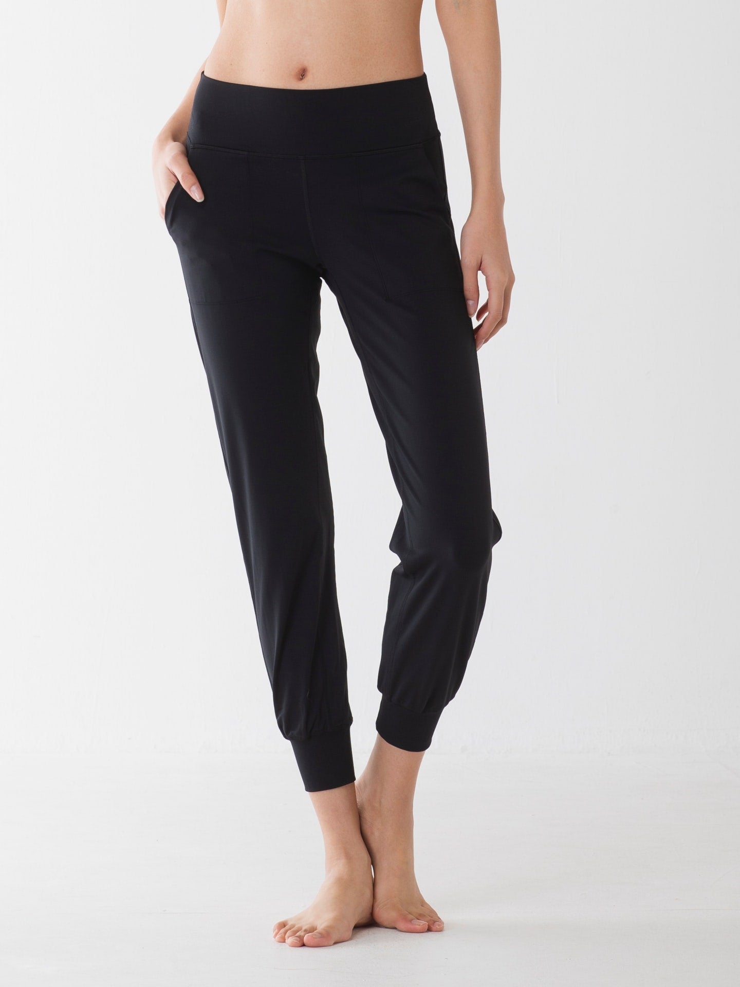 ロビン ジョガーパンツ ブラック ヨガ・ピラティス｜アクティブウェア