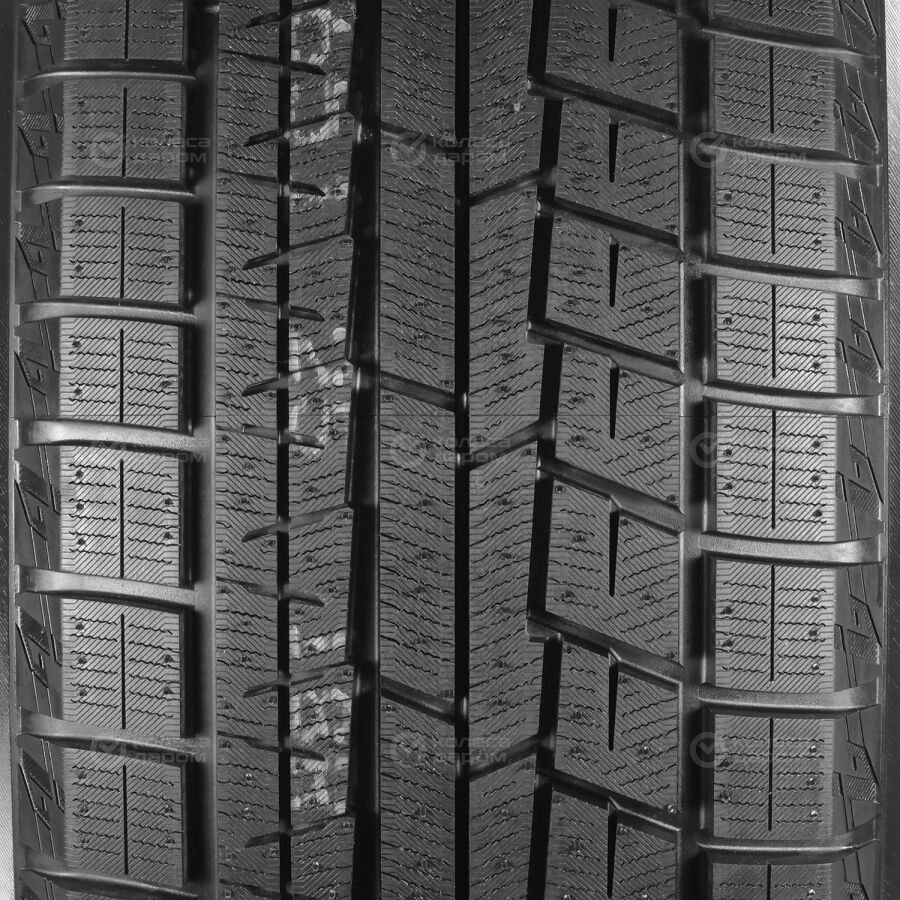 Зимняя шина Yokohama iceGUARD IG60A 245/45 R19 98Q в Москве купить