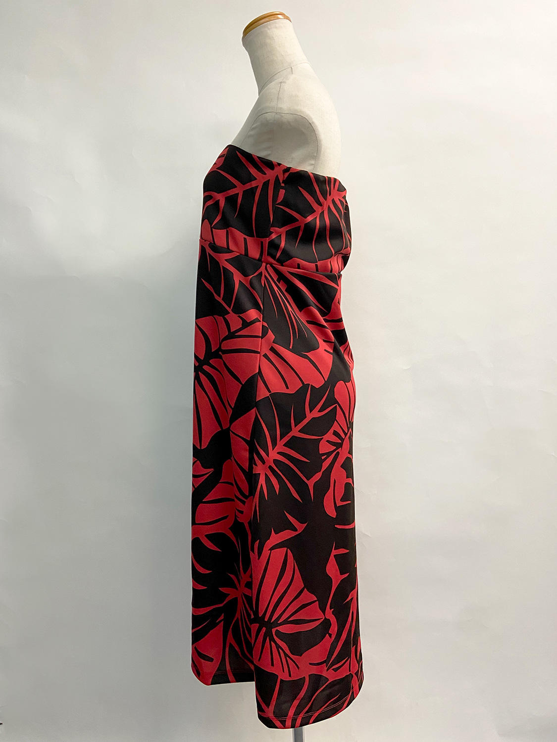 Manuheali'i（マヌヘアリィ） 2wayドレスワンピース モンステラ レッド