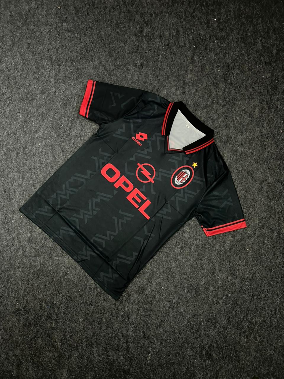 AC Milan Retro Black Jersey – BAGGIO 18 Back Print Football Shirt