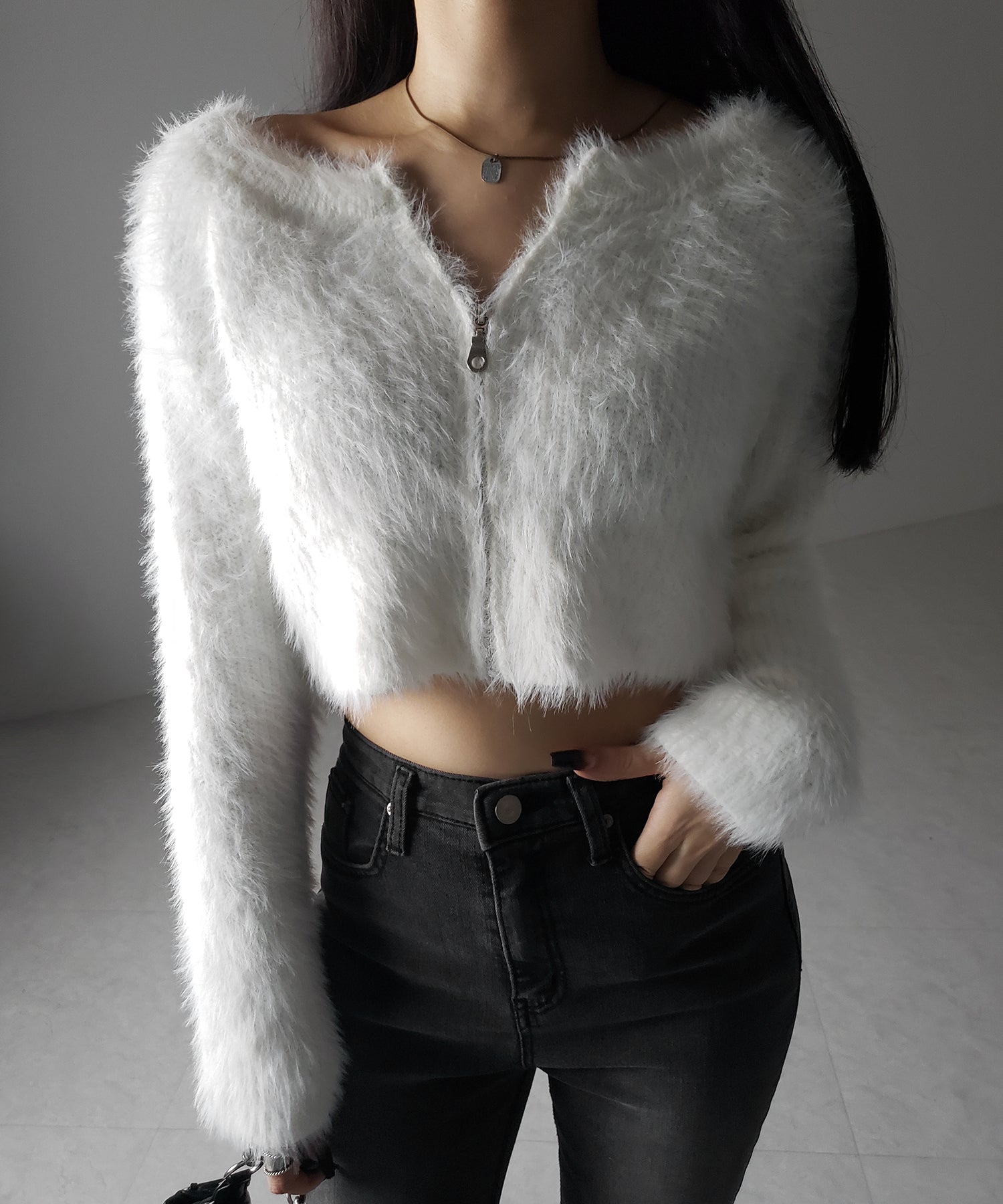 フロントジップショートシャギーニットカーディガン ／ front zip