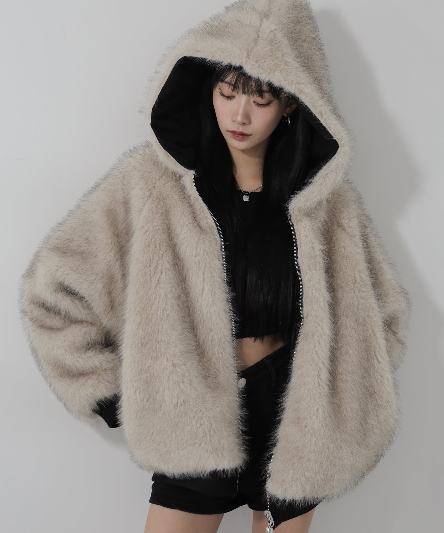 リバーシブル2WAY】ビッグフーディボリュームフェイクファーブルゾン