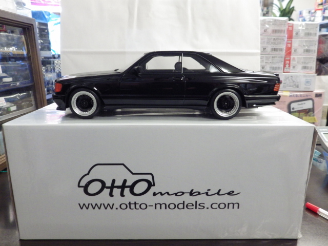 ミニカーショップグローバル - 1/18 otto メルセデス ベンツ 560