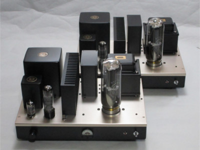 カスタムの真空管パワーアンプ