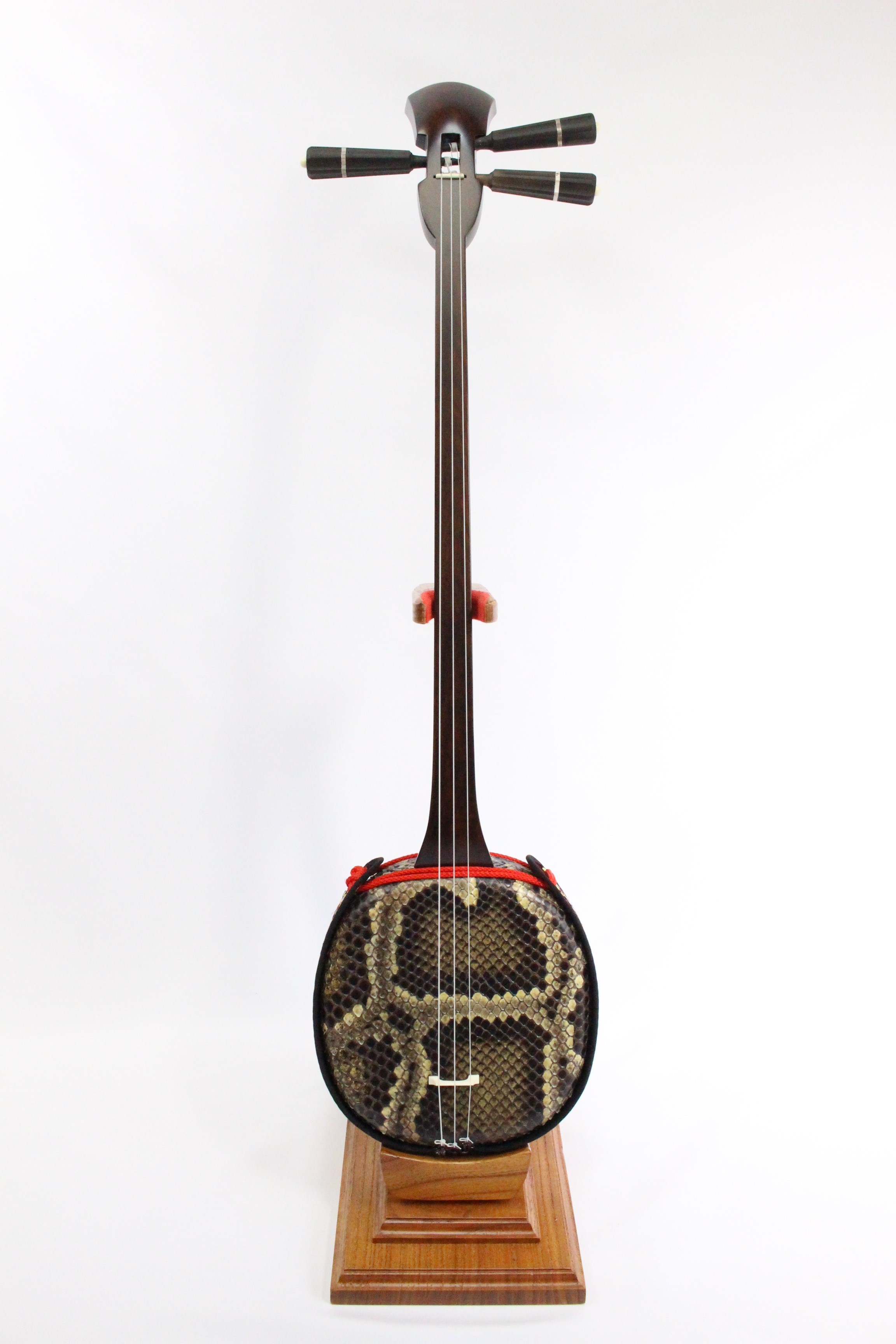 ◇本格◇縞黒檀三線（両面本皮一枚張り） 【8点セット付き】 三線