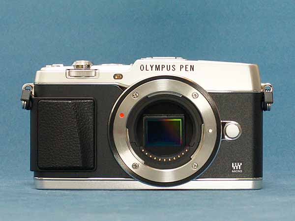 オリンパス OLYMPUS PEN E-P5の外観をみる ミラーレスカメラ/monox