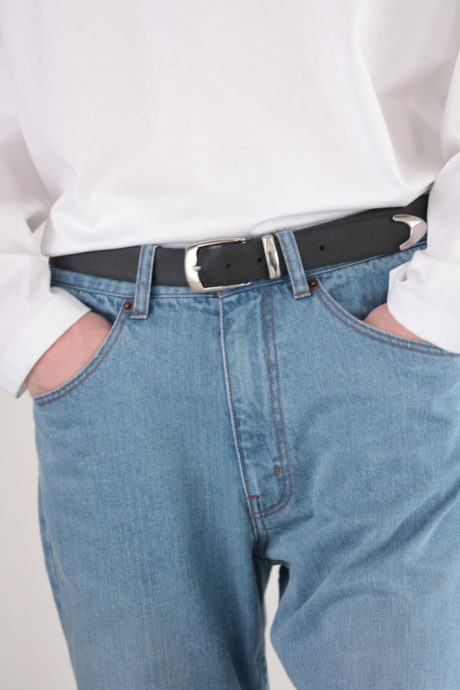 ついに完成！最高級のレザーを使用し豪華な3点尾錠でアルティメイトな