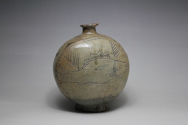 Blog » 李朝彫三島魚文扁壺 ｜大塚美術 / Otsuka Fine Art